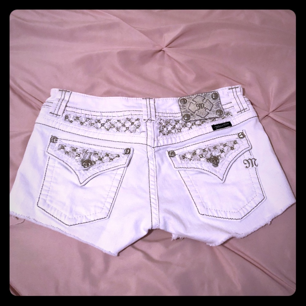 White denim Miss Me jean shorts